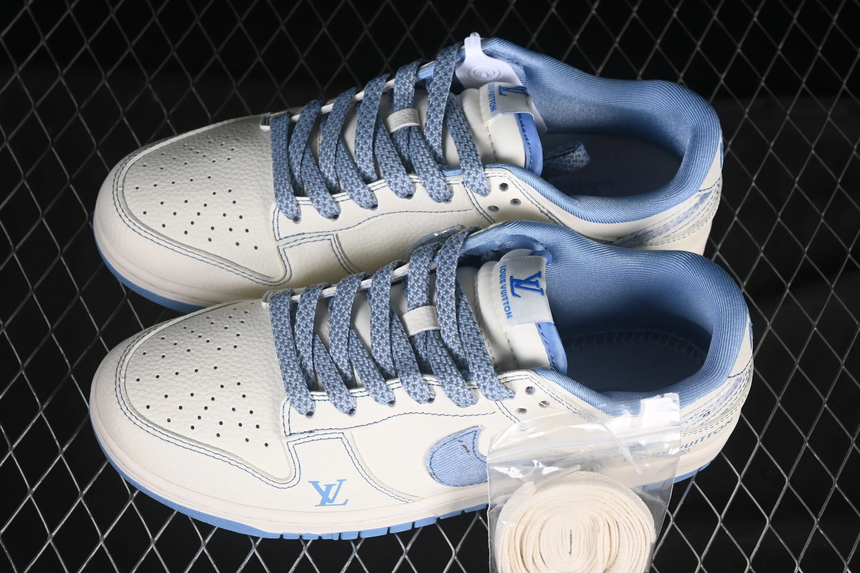 All Categories Nk SB Dunk Series Nk SB Dunk Low High-end Customized Low-top Shoes Nike SB Dunk Low LV Co-branded Ice Blue Denim Starry Anniversary High-end Customized Low-top Casual Shoes JP1628-028